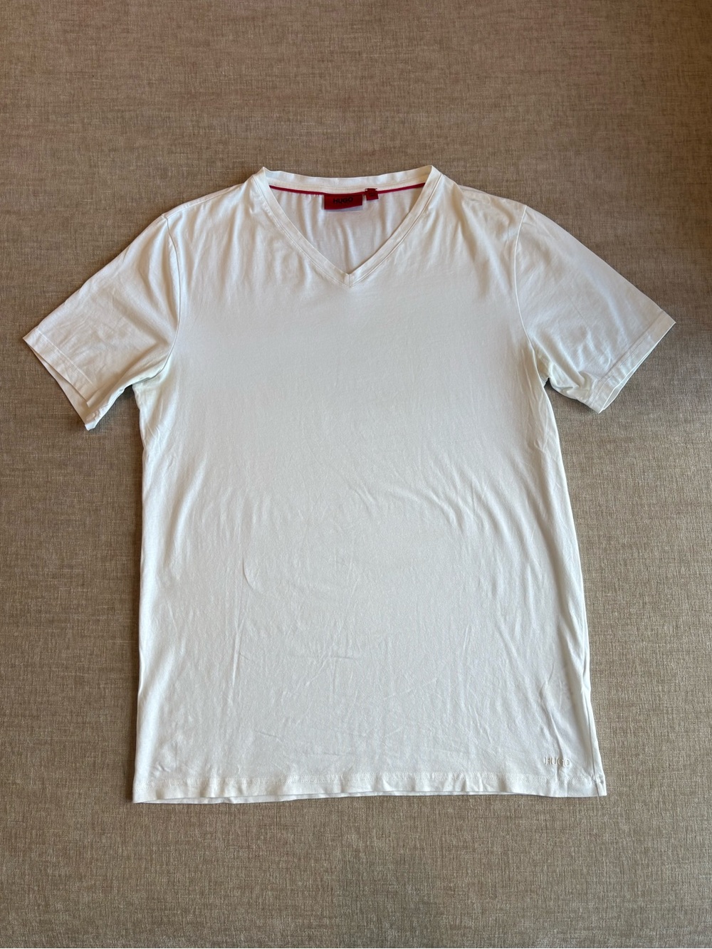 HUGO Men's White V-Neck Short Sleeve Tee